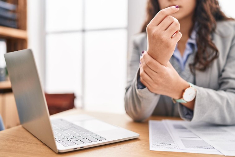 Carpal Tunnel Syndrome - Causes & Treatment - Dr Kunal Bahrani